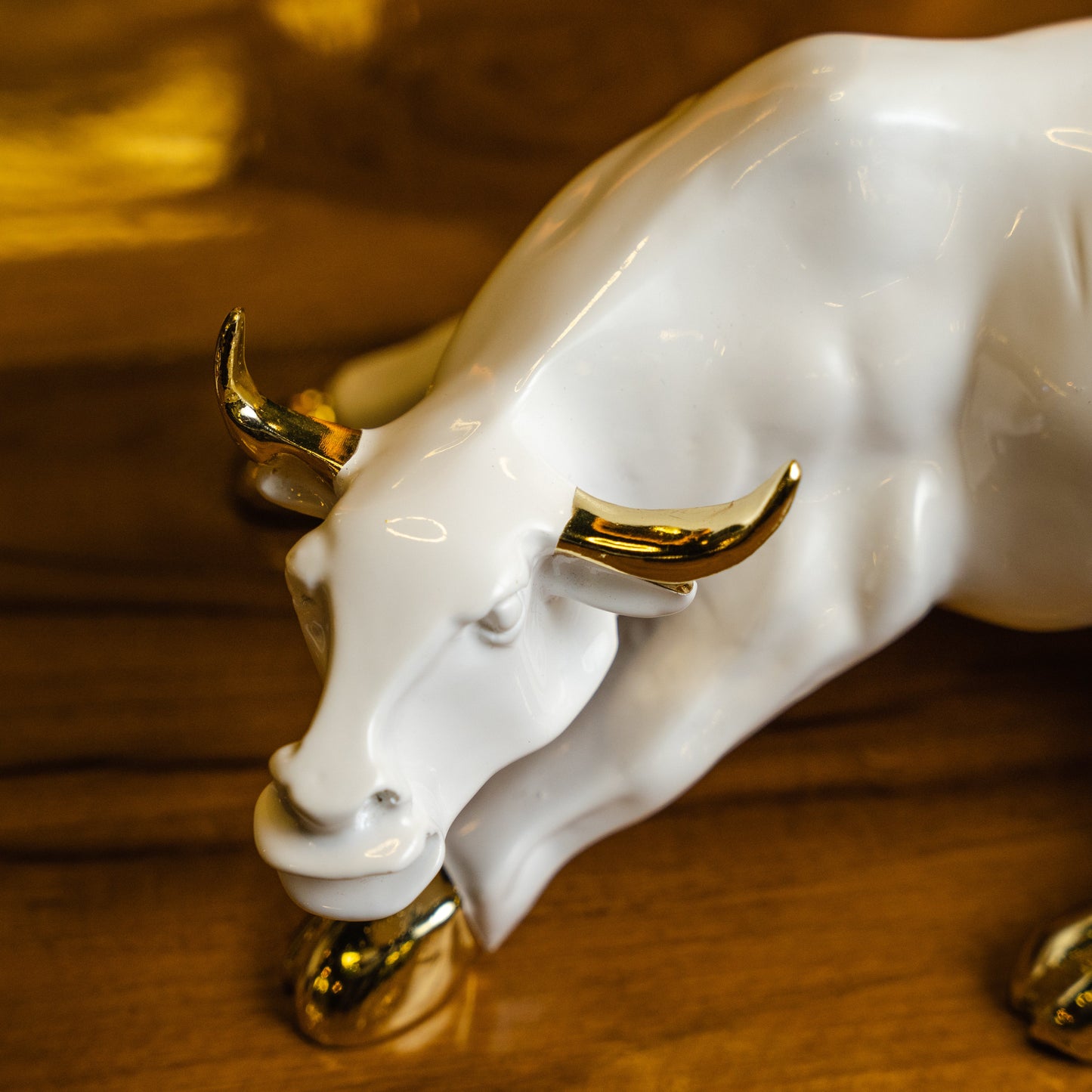 Fengshui Charging Bull- The opportunist ( Attracts Wealth and Big opportunities).
